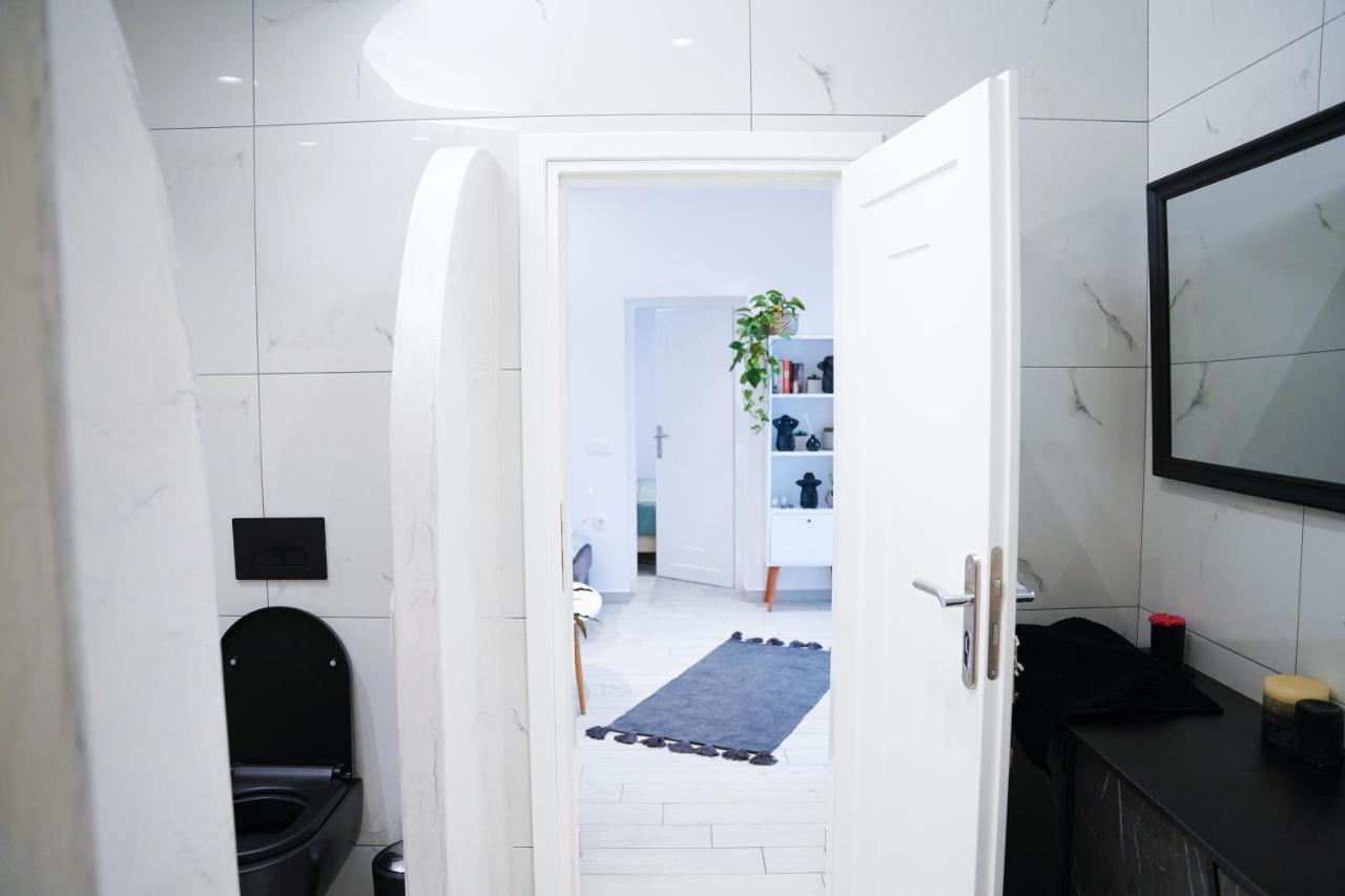 Sunstone Apartment Фіра Екстер'єр фото